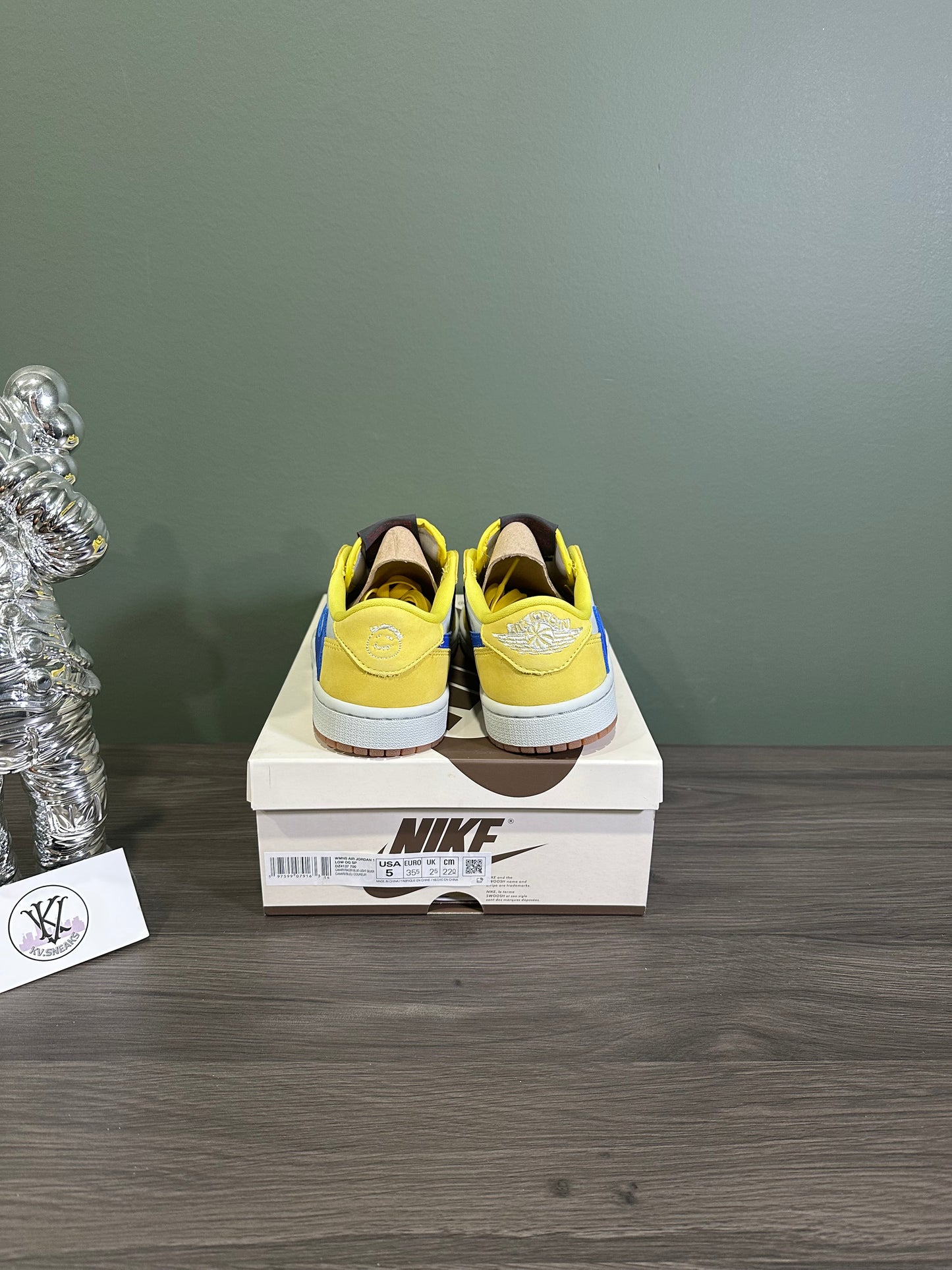 Jordan 1 Low Travis Scott Canary (W)