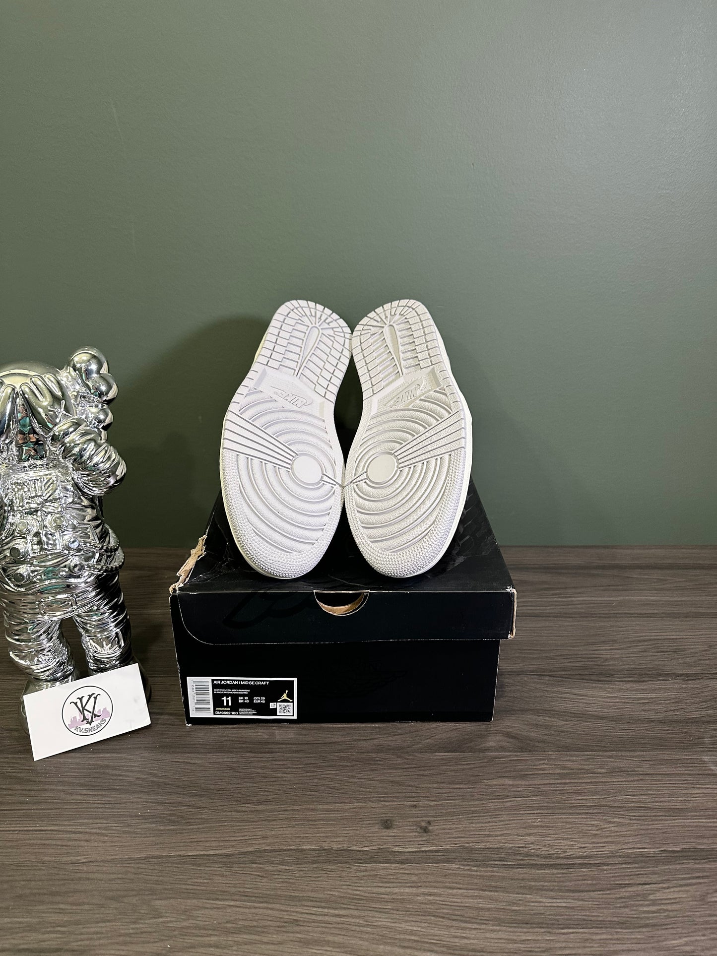 Jordan 1 Mid Craft Inside Out White Grey