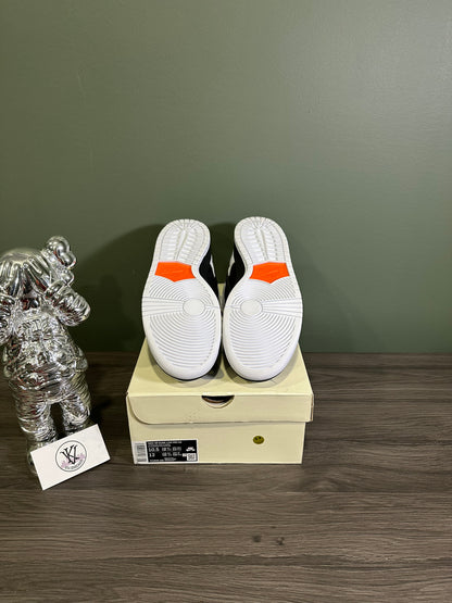 Dunk Low SB TIGHTBOOTH