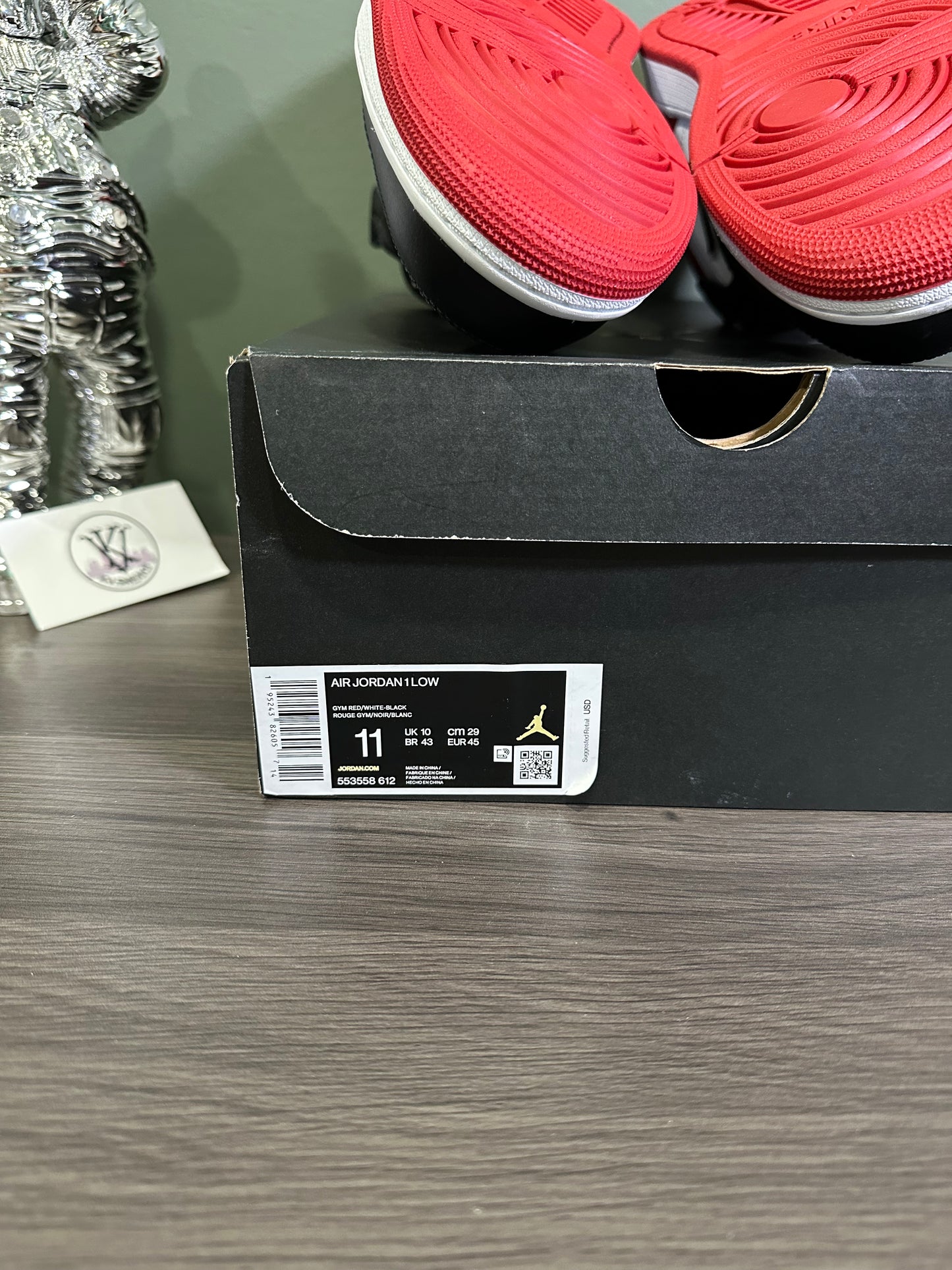 Jordan 1 Low Bred Toe