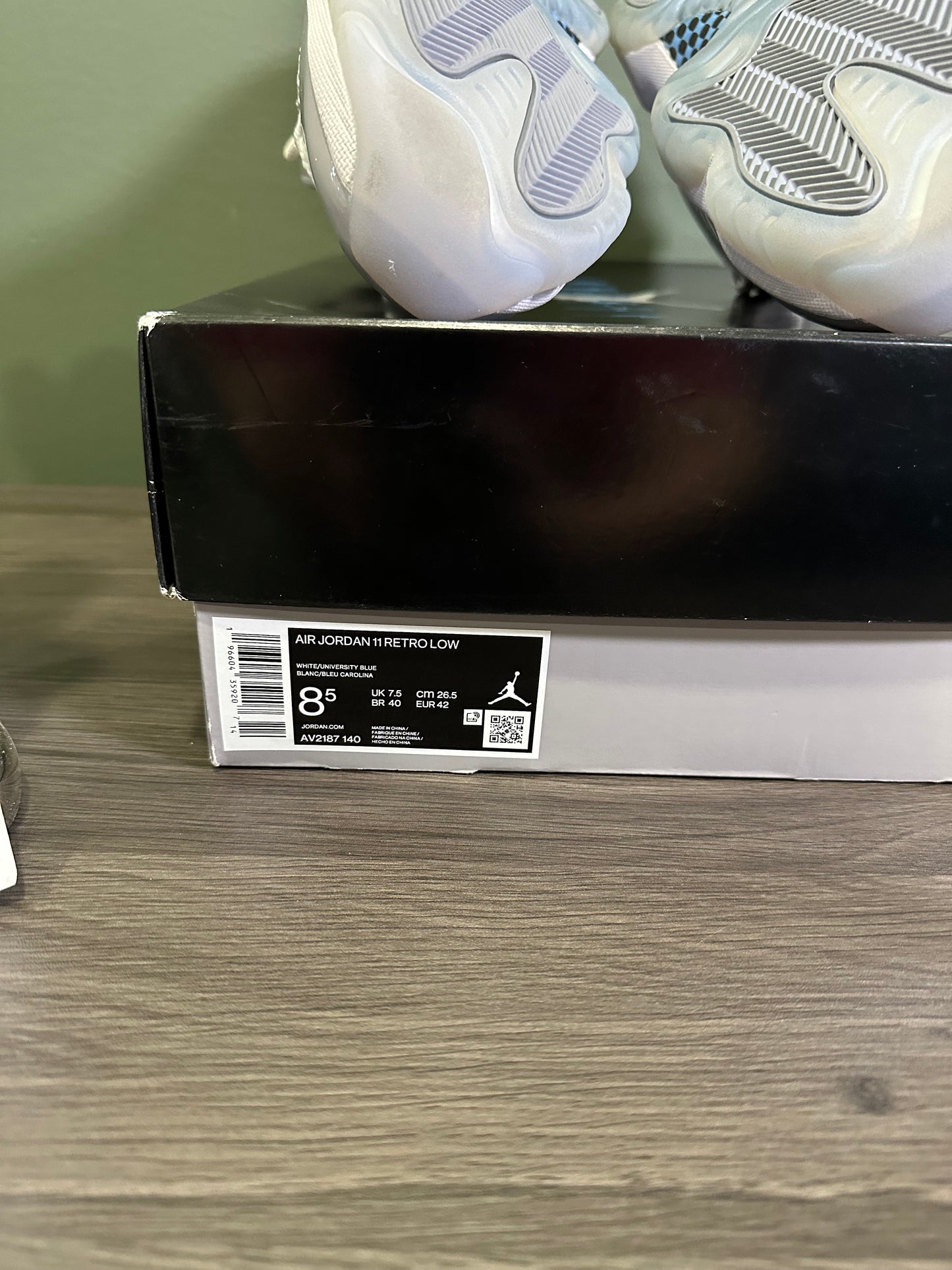 Jordan 11 Low Cement Grey