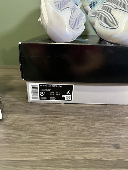 Jordan 11 Low Cement Grey