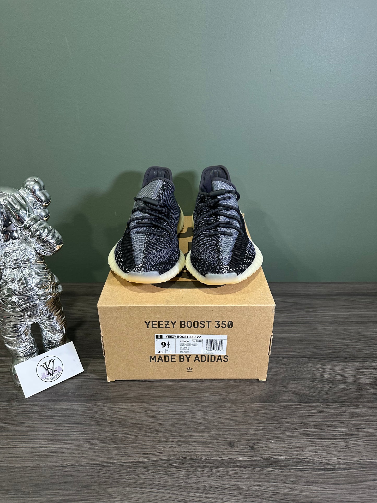 Yeezy 350 Carbon