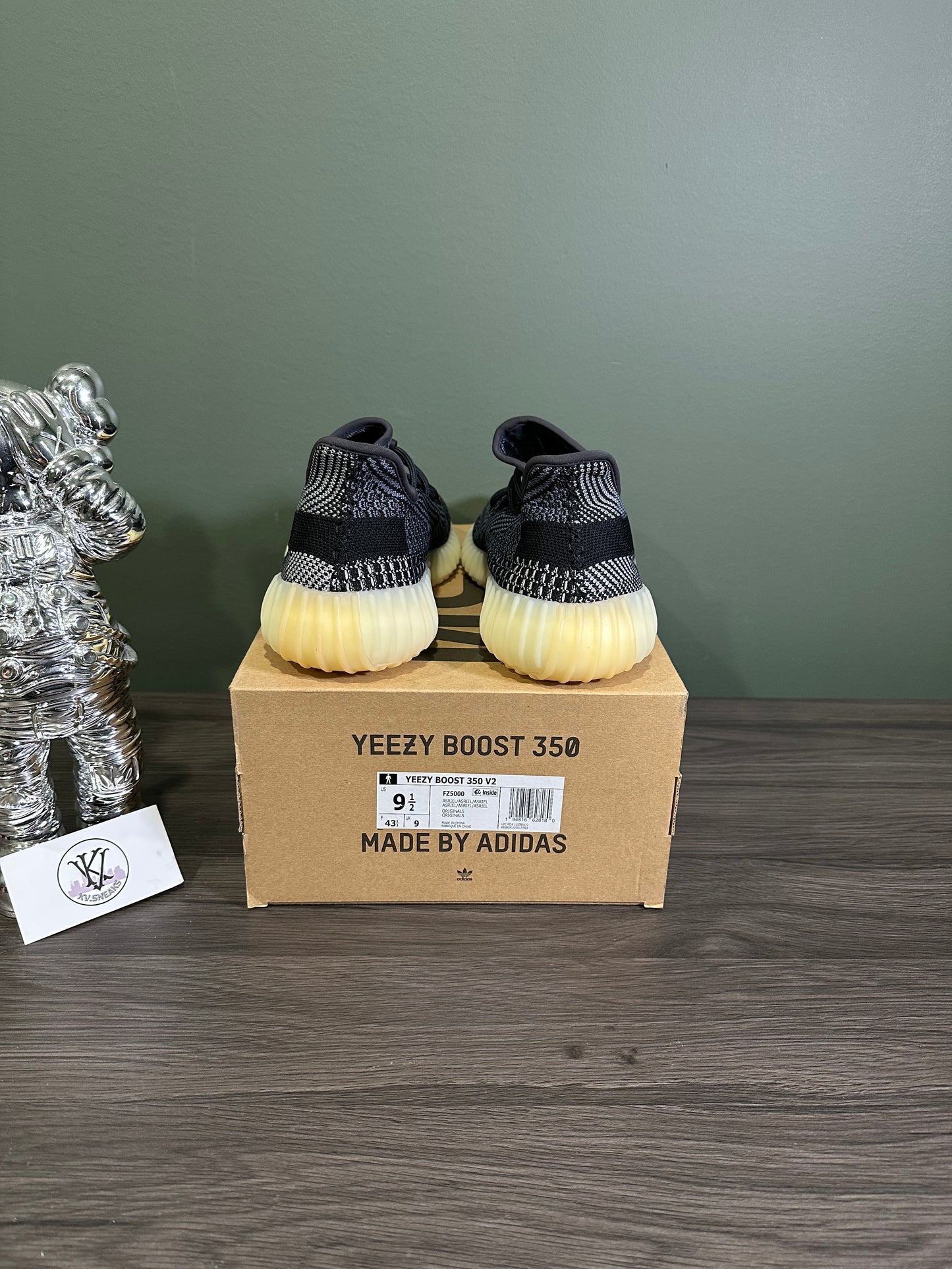 Yeezy 350 Carbon