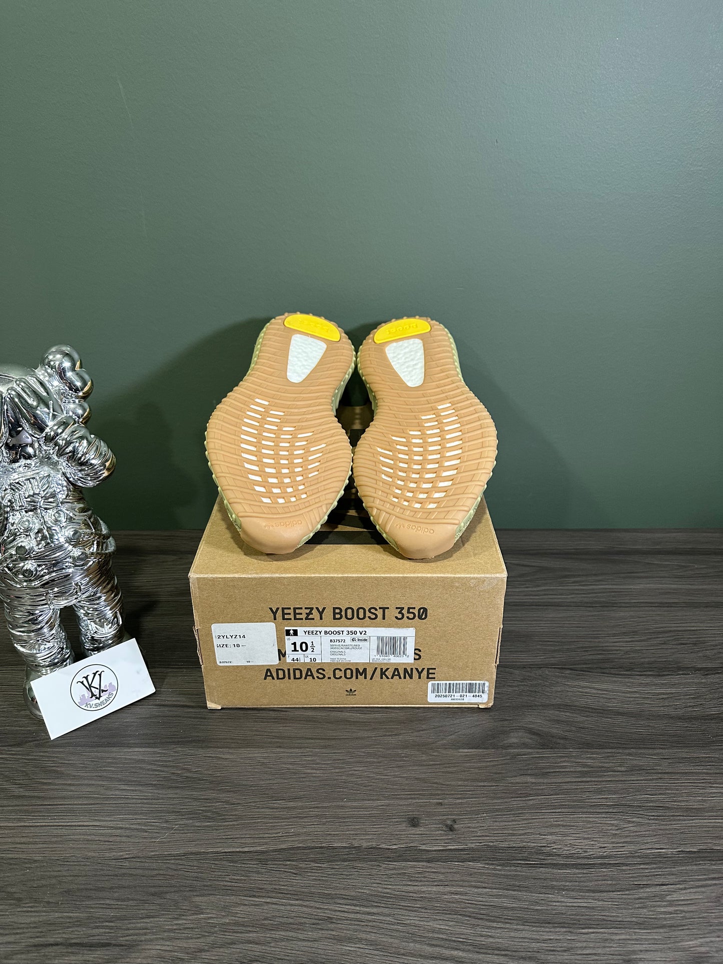 Yeezy 350 Sulfur