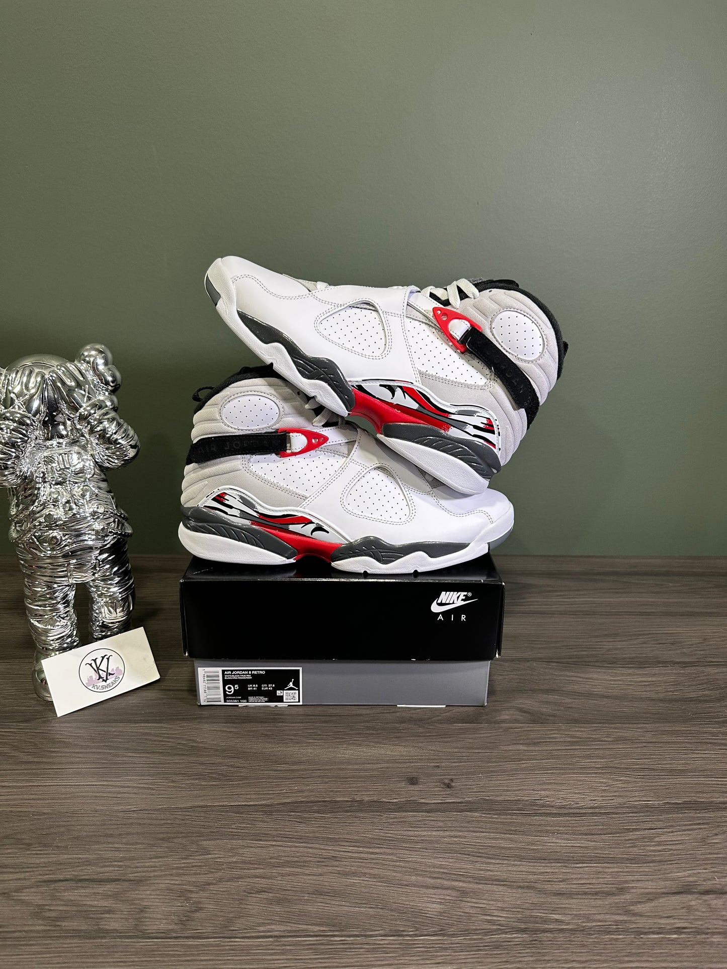 Jordan 8 White True Red 2025