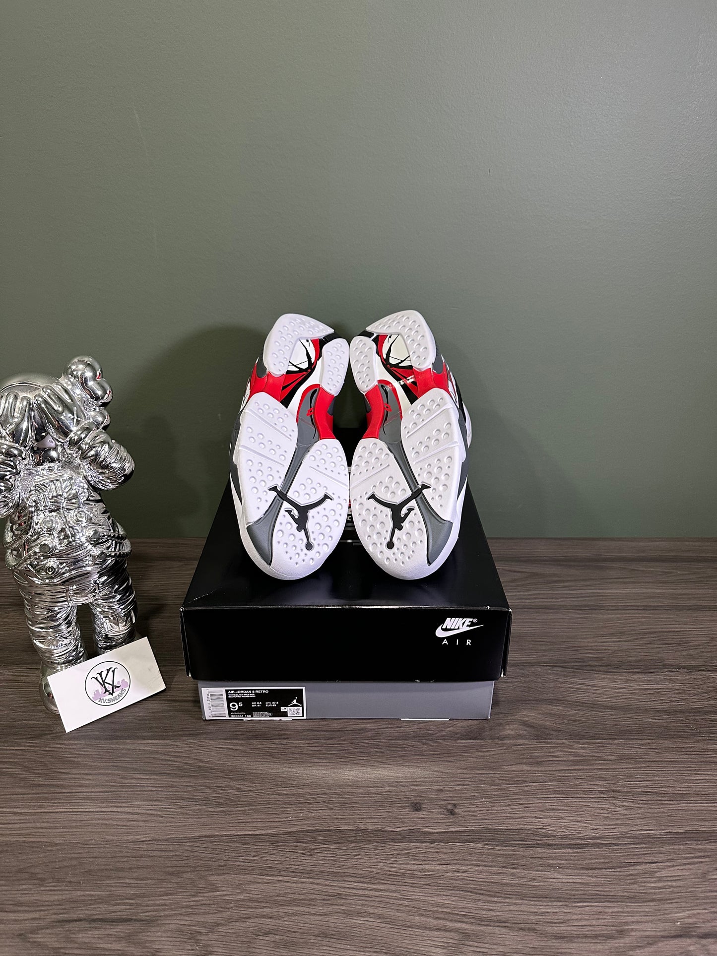 Jordan 8 White True Red 2025