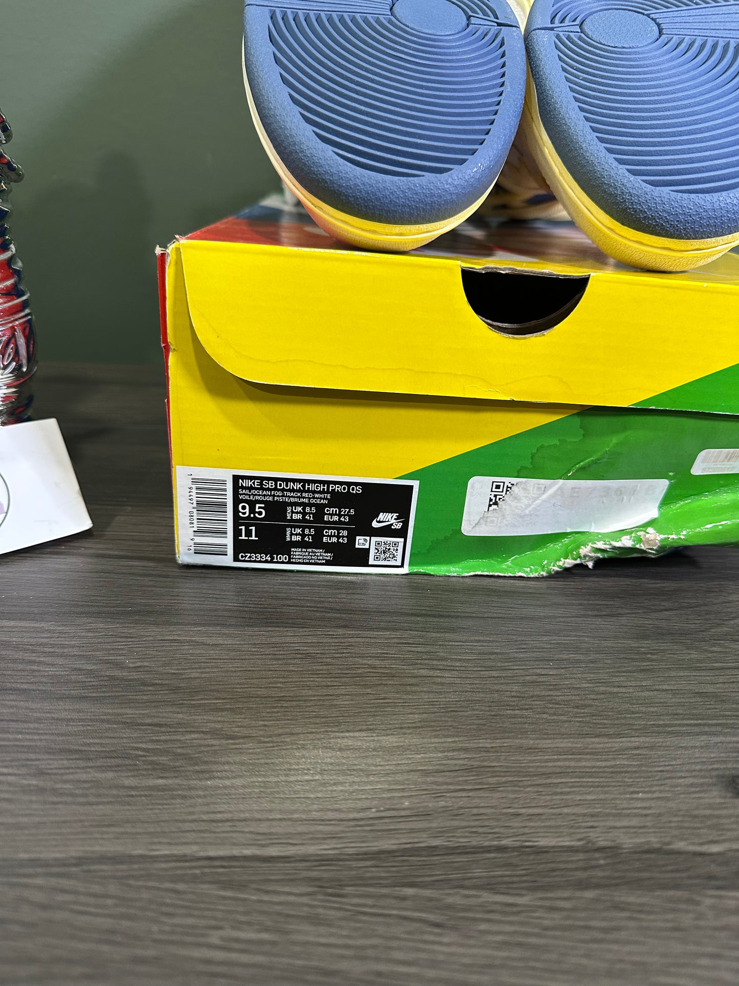 Dunk High SB Atlas Lost At Sea