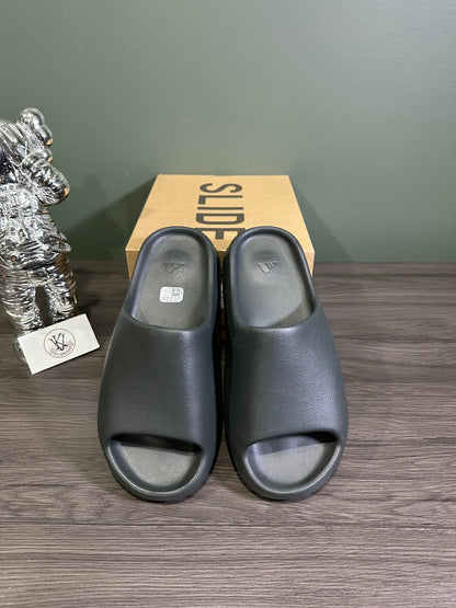 Yeezy Slide Dark Onyx