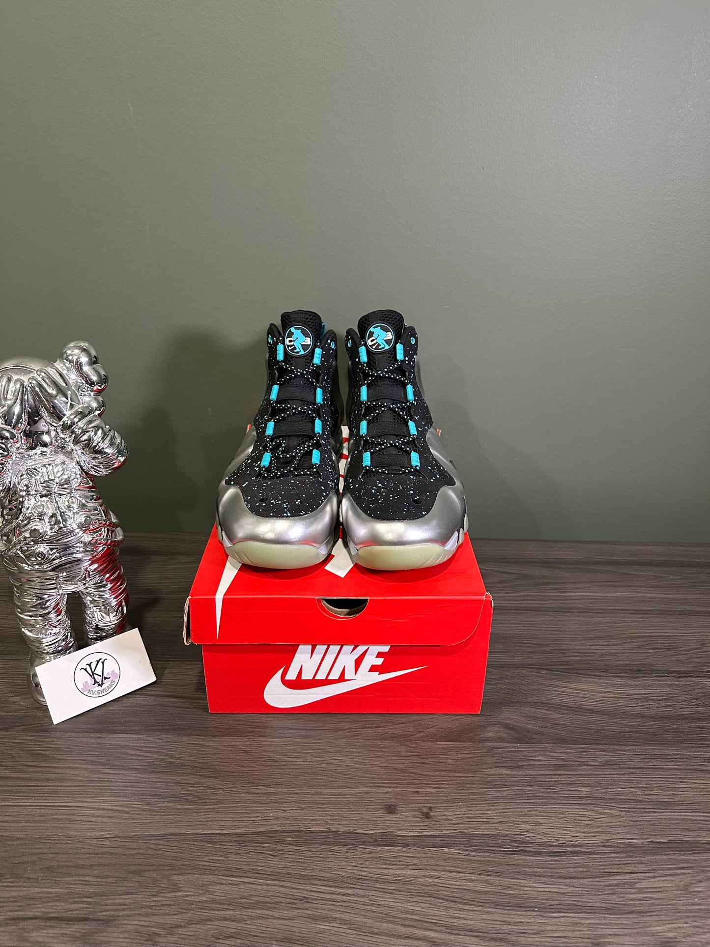 Nike Barkley Posite Max Metallic Silver Gamma Blue