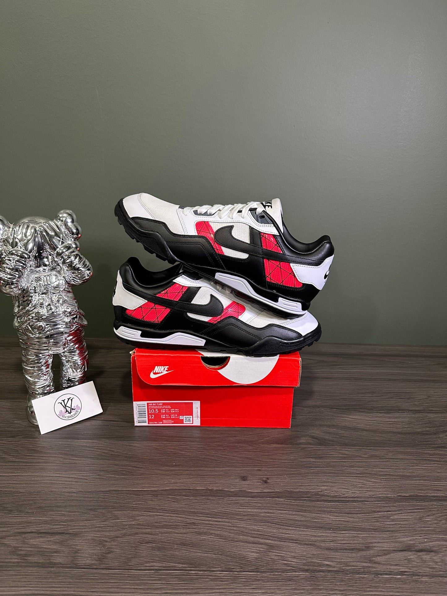 Air Bo Turf White Red
