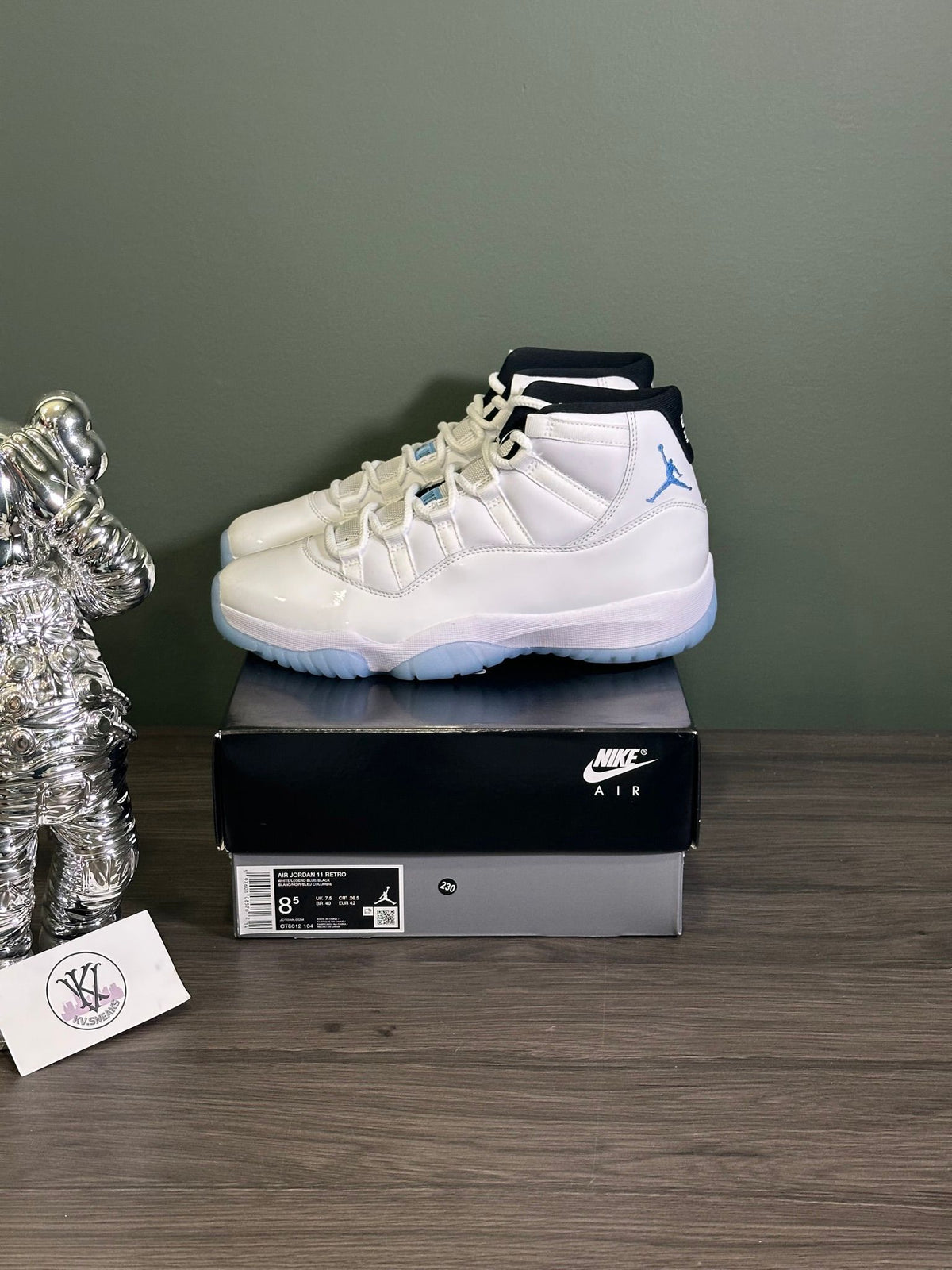 Jordan 11 Retro Legend Blue (2024)