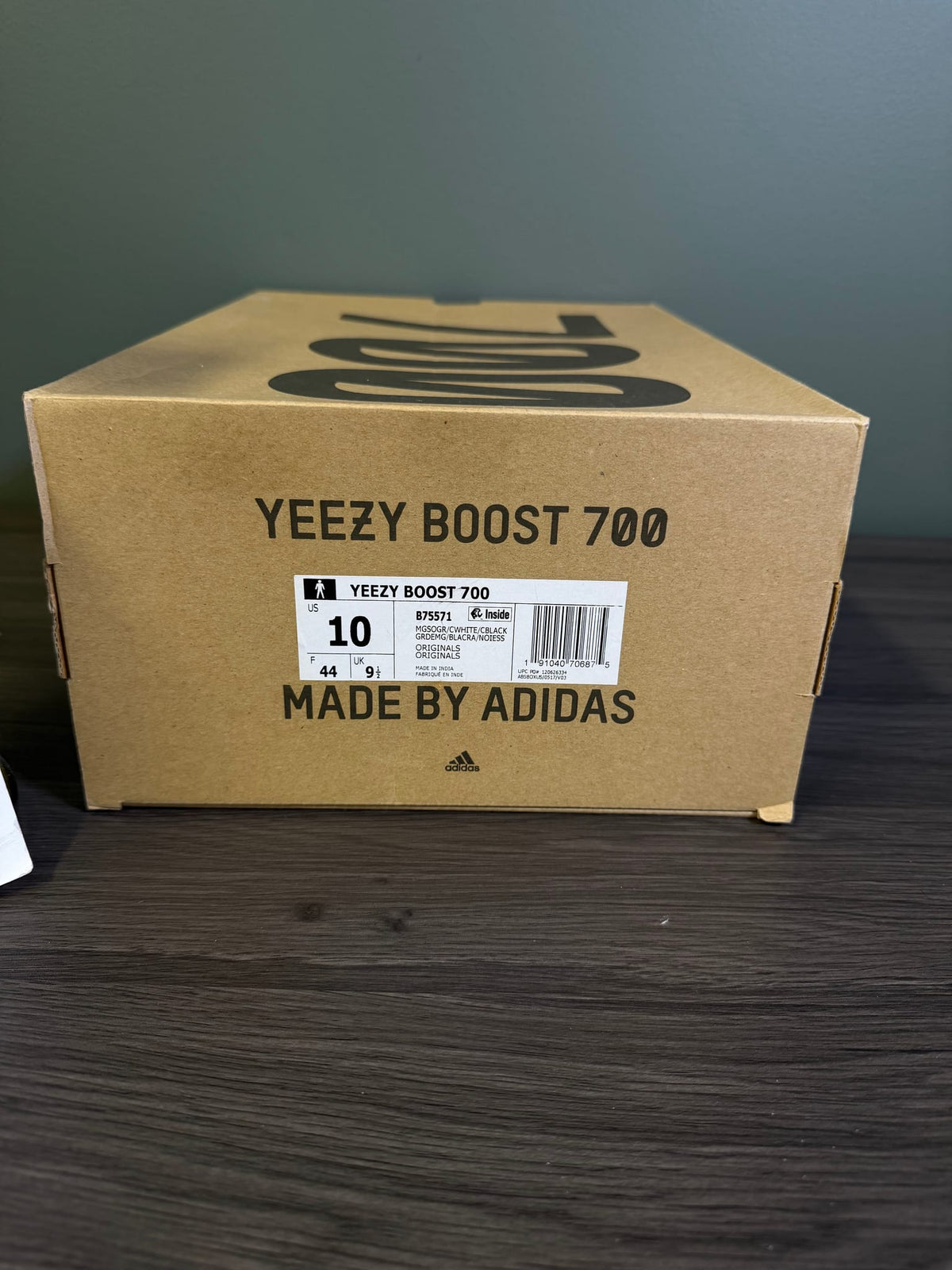 adidas Yeezy Boost 700 Wave Runner
