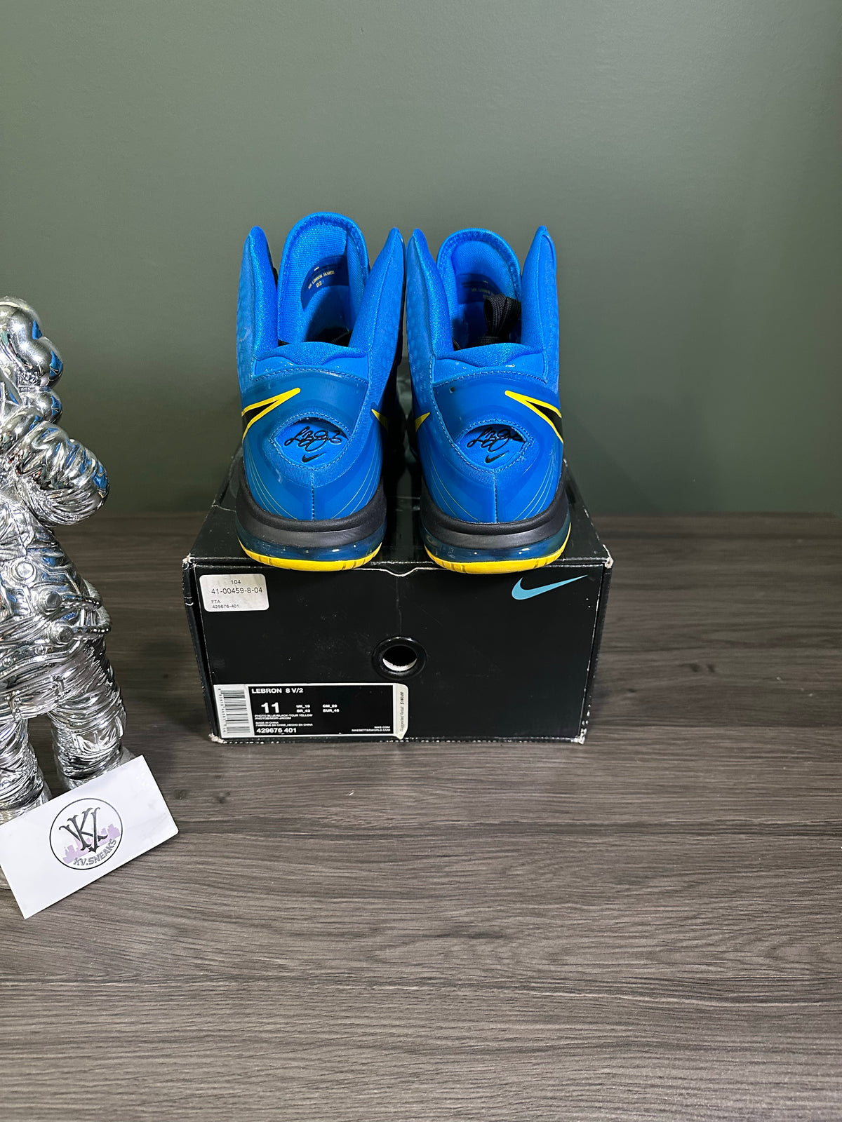 Nike LeBron 8 V/2 Entourage