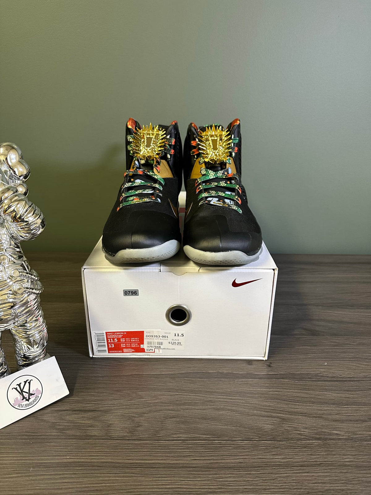 Nike LeBron 9 Watch the Throne (2022)
