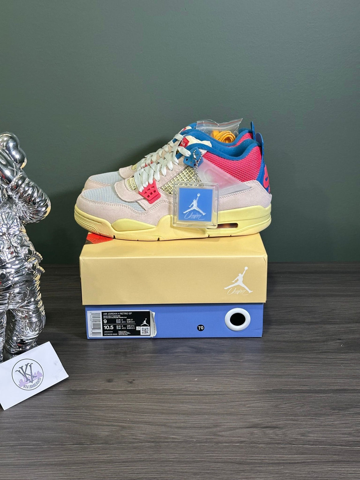 Jordan 4 Retro Union Guava Ice