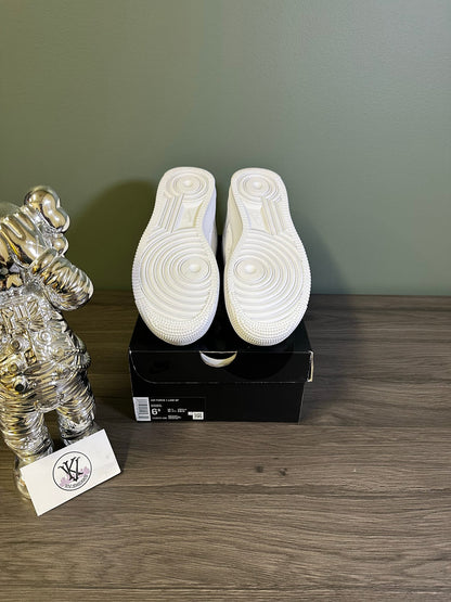 Nike Air Force 1 Low Supreme White