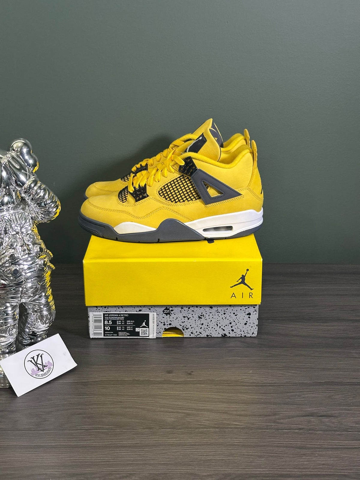 Jordan 4 Retro Lightning (2021)