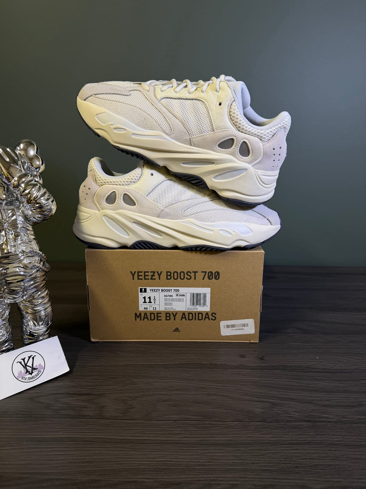 adidas Yeezy Boost 700 Analog