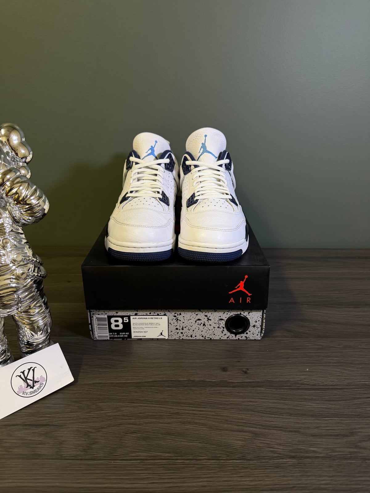 Jordan 4 Retro Columbia (2015)