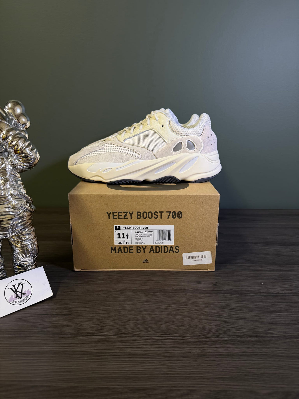 adidas Yeezy Boost 700 Analog