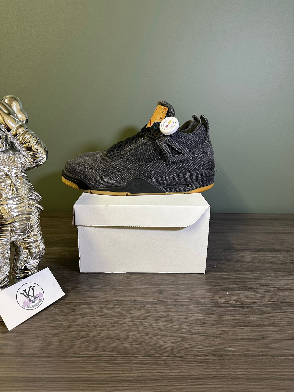 Jordan 4 Retro Levi's Black (Levi's Tag)